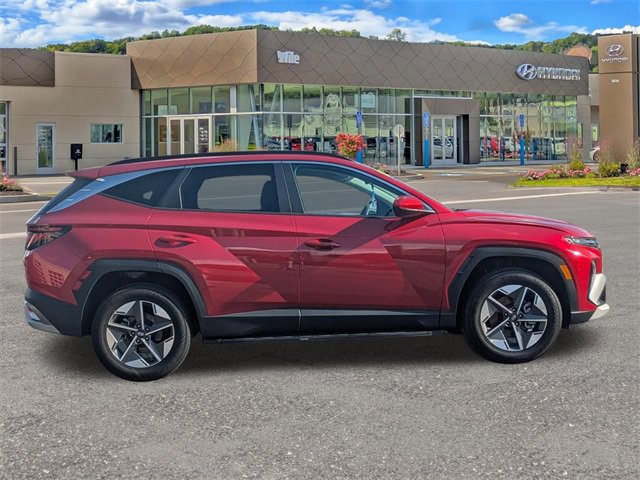 Certified 2025 Hyundai Tucson SEL image 2