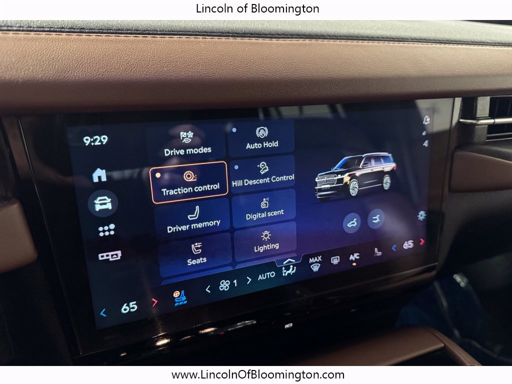 Used 2025 Lincoln Navigator L Reserve AWD/4WD image 28