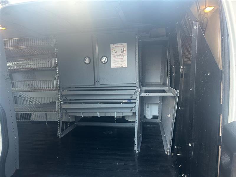 Used 2011 Chevrolet Express 2500 image 14