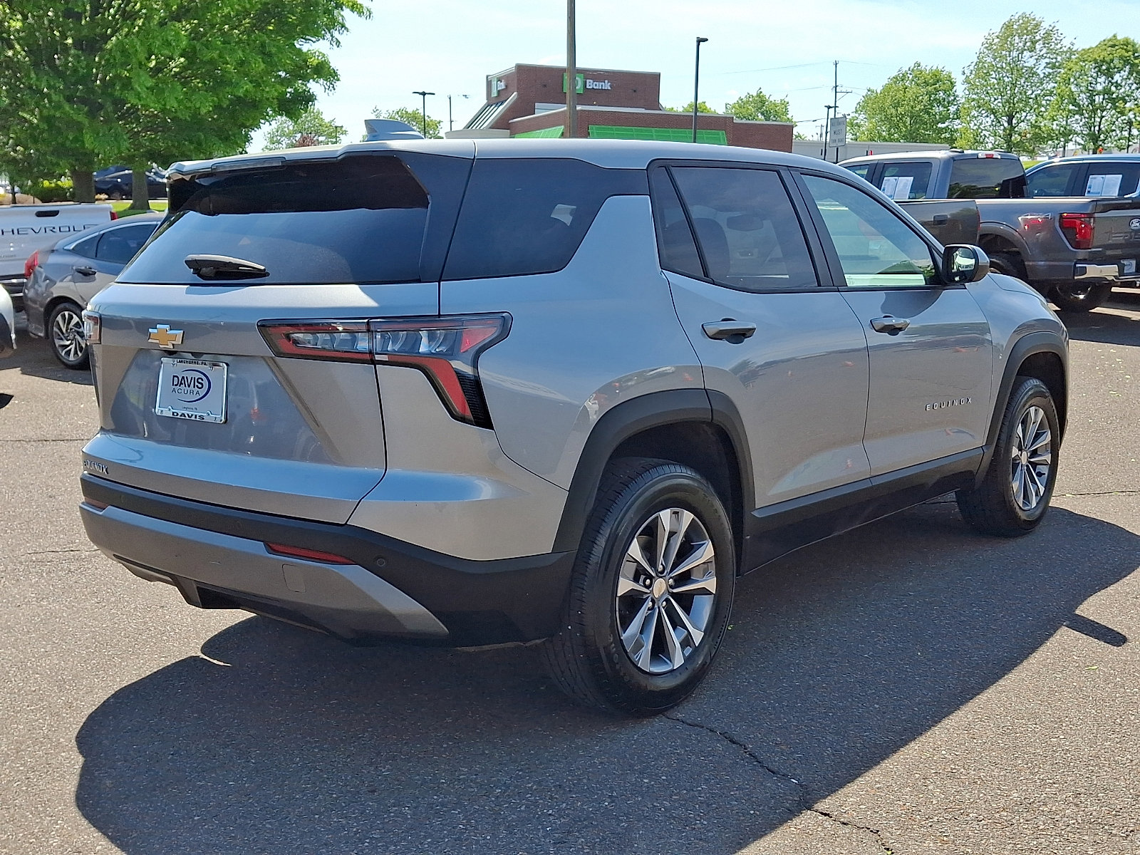 Used 2025 Chevrolet Equinox LT FWD image 4