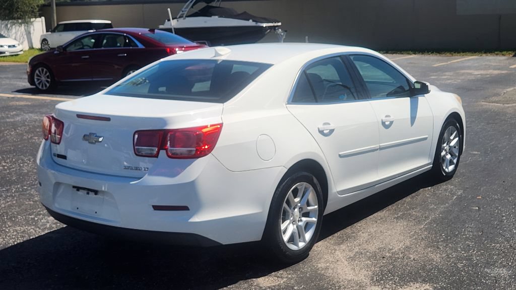 Used 2015 Chevrolet Malibu LT w/ Power Convenience Package FWD image 6