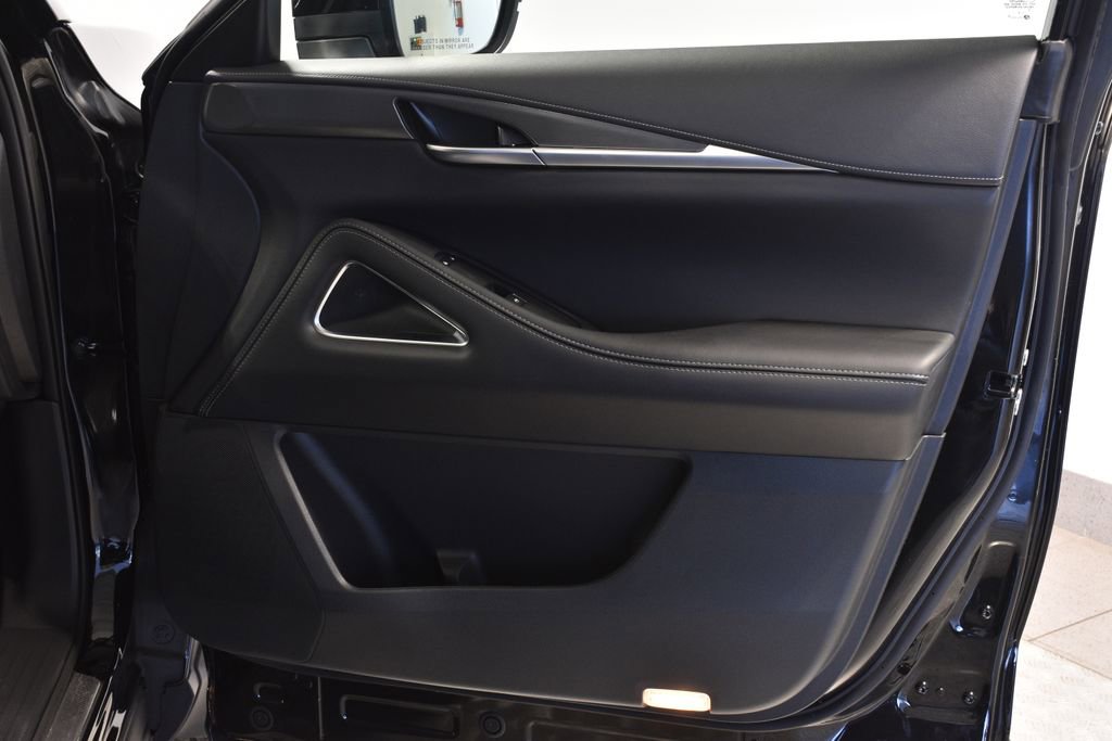 Certified 2026 INFINITI QX60 Luxe w/ Family Package image 34