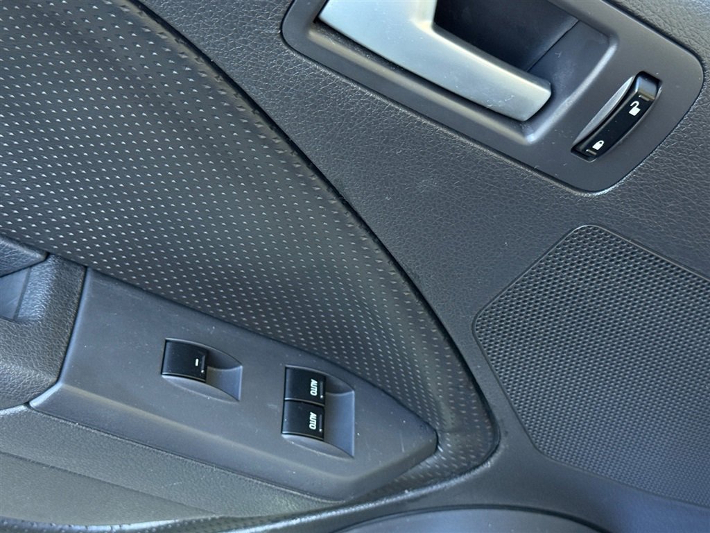 Used 2006 Ford Mustang GT RWD image 49