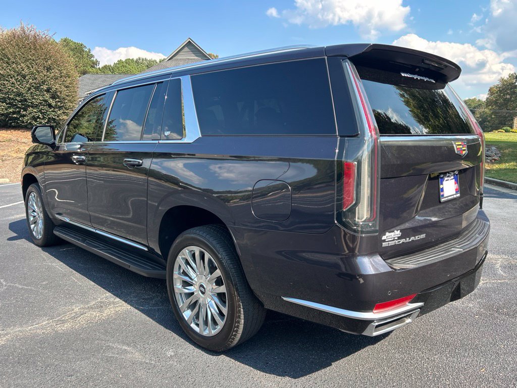 Used 2022 Cadillac Escalade ESV Premium Luxury AWD/4WD image 21