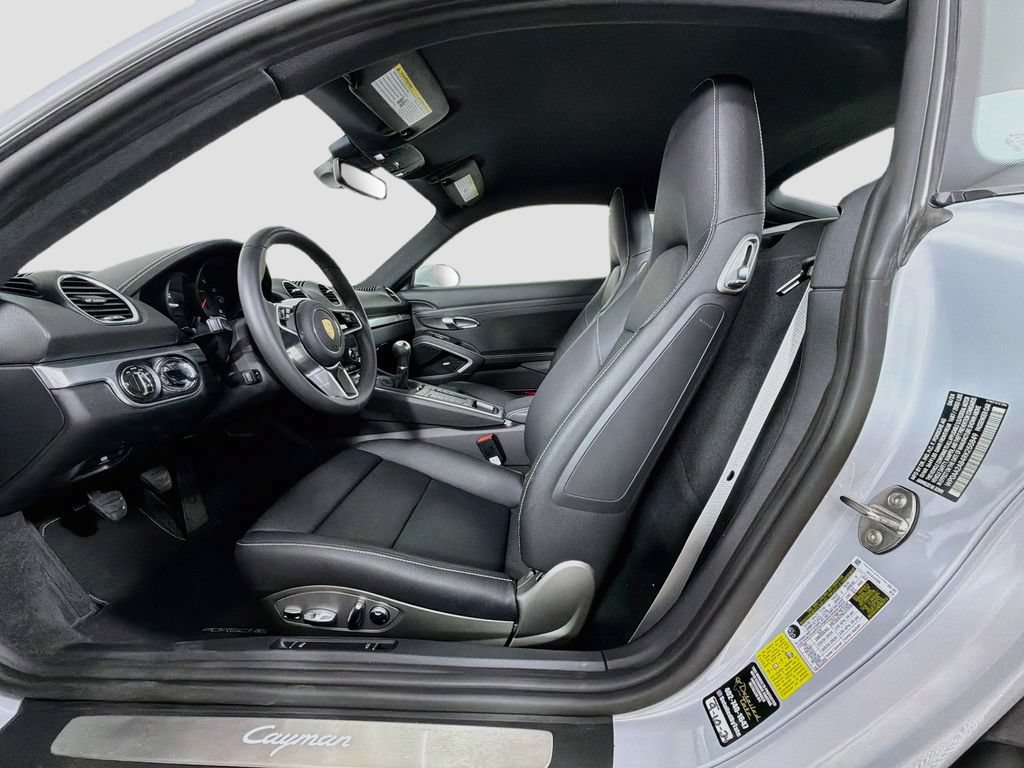Used 2024 Porsche 718 Cayman w/ Premium Package RWD image 22