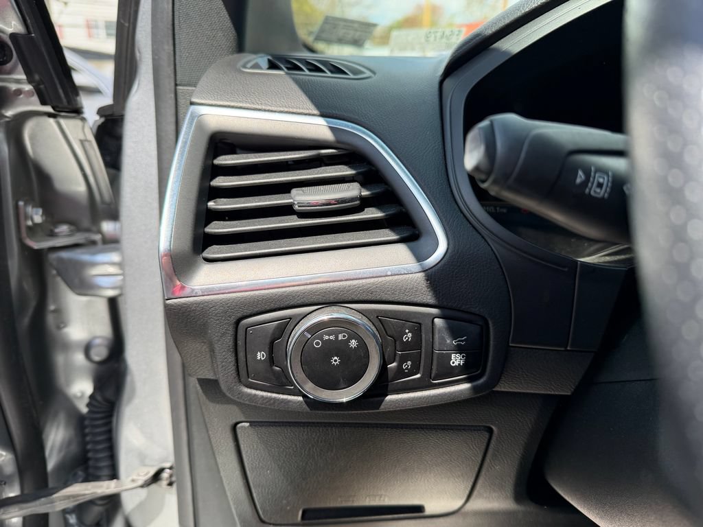 Used 2024 Ford Edge ST w/ Equipment Group 401A AWD/4WD image 14