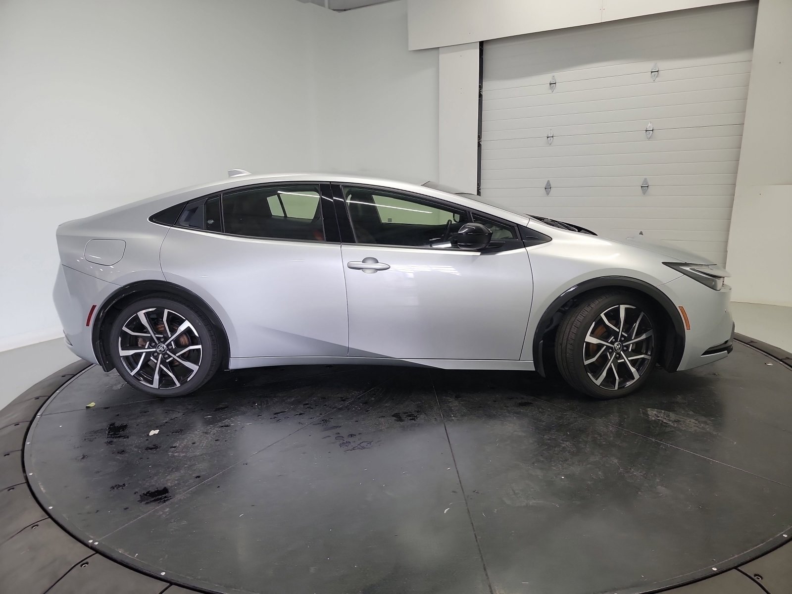 Used 2023 Toyota Prius Prime FWD image 11