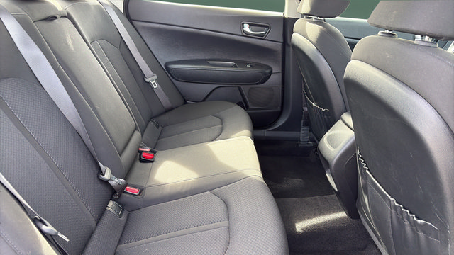 Used 2017 Kia Optima Premium FWD image 18