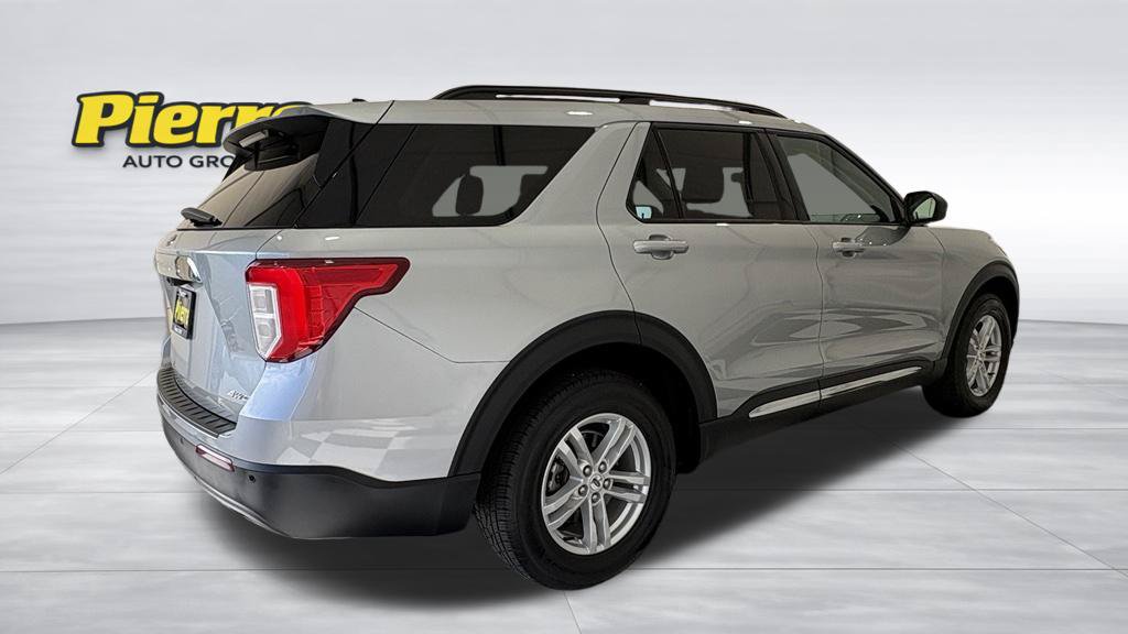 Used 2022 Ford Explorer XLT AWD/4WD image 8