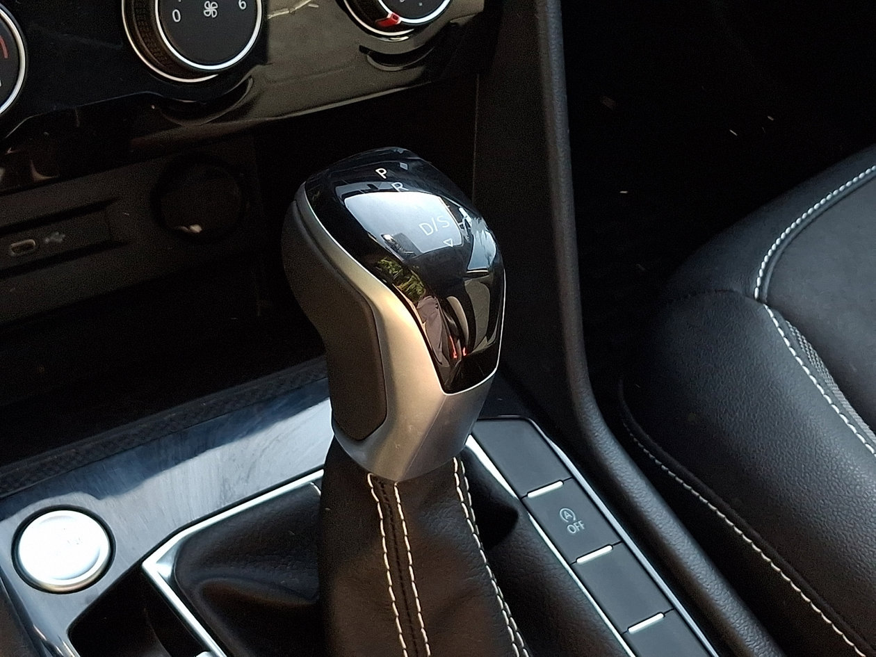 Certified 2023 Volkswagen Taos SE FWD image 14