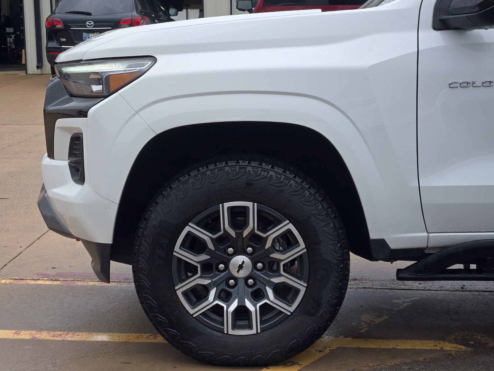 Used 2024 Chevrolet Colorado Z71 w/ Z71 Convenience Package 2 AWD/4WD image 9