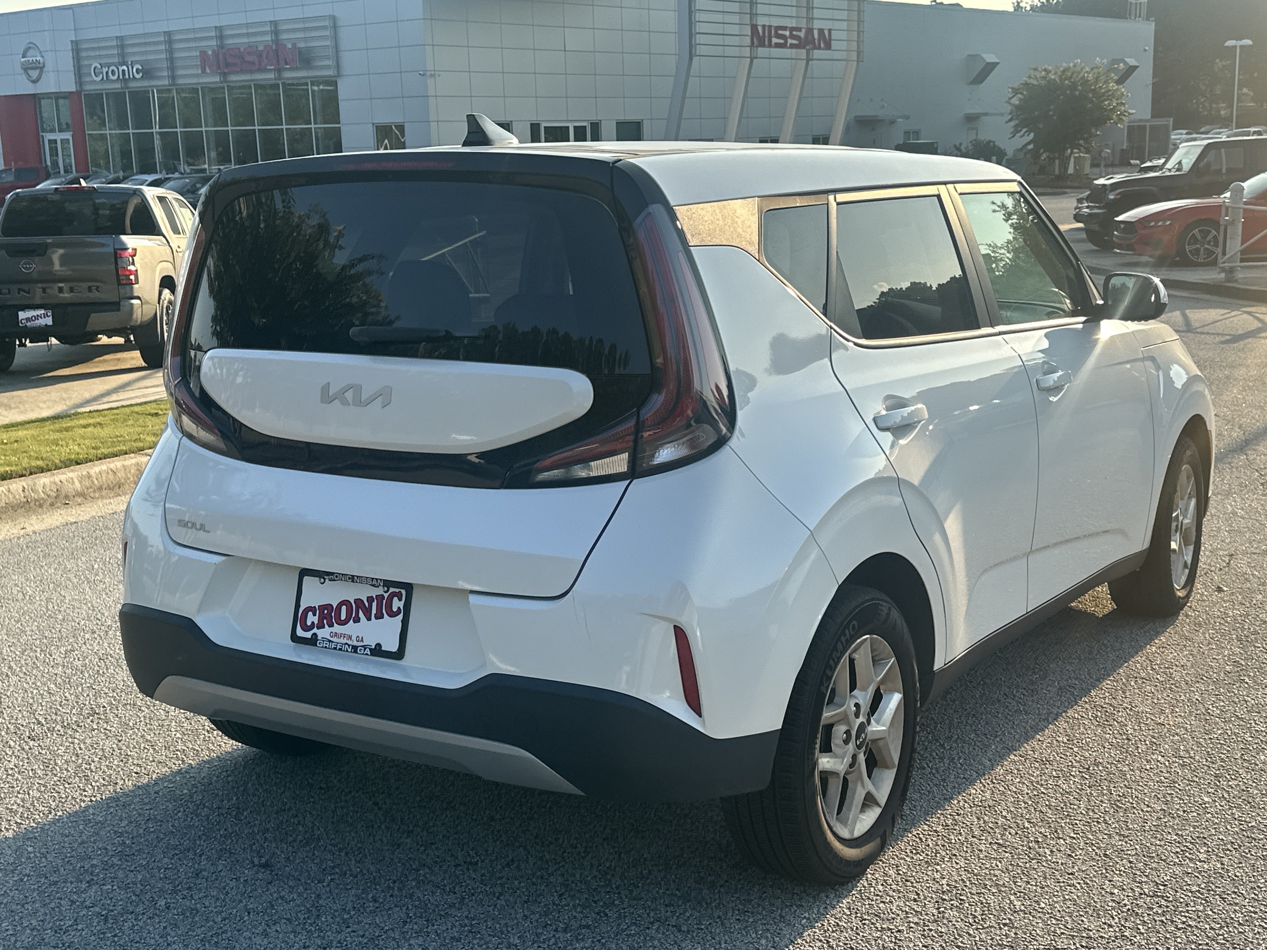 Used 2024 Kia Soul LX w/ Option Group 015 FWD image 5