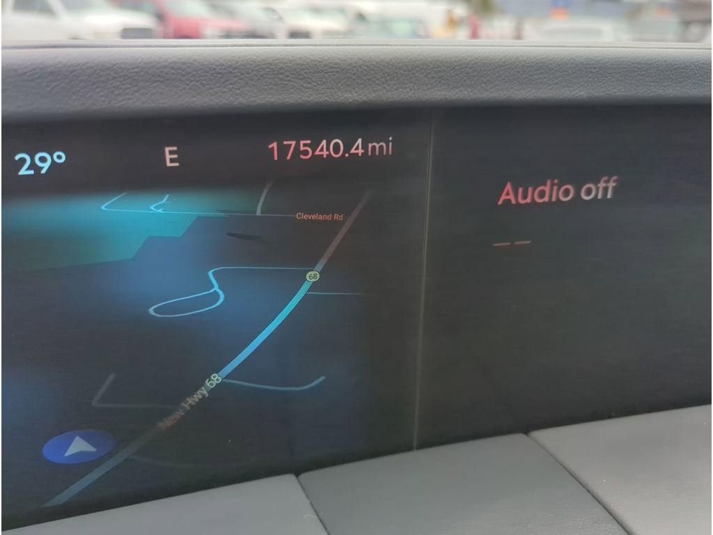 Used 2024 Lincoln Nautilus Reserve w/ Equipment Group 203A image 16