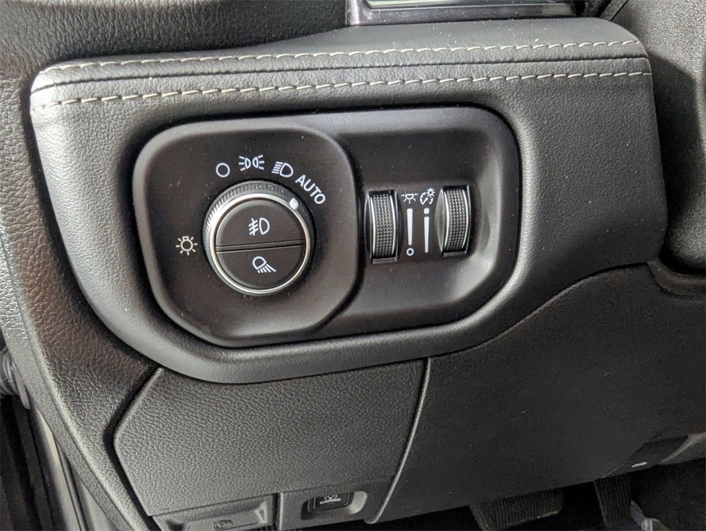 Certified 2024 RAM 2500 Limited image 13