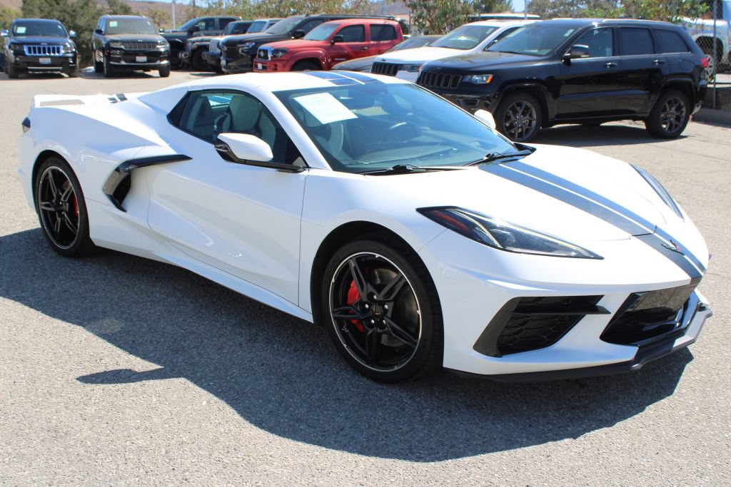 Used 2021 Chevrolet Corvette Stingray Premium Conv w/ Z51 Performance Package RWD image 3
