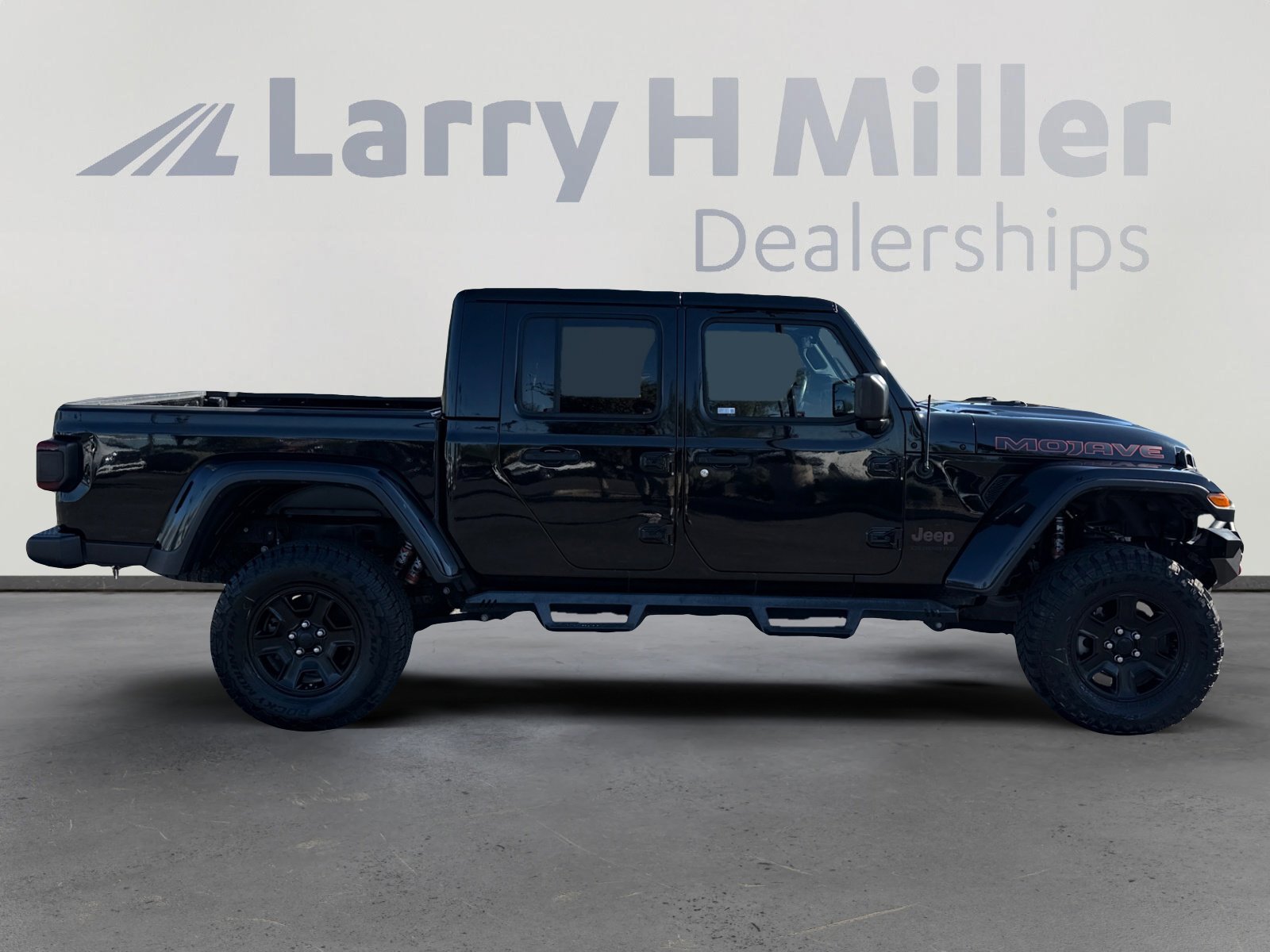 Certified 2020 Jeep Gladiator Mojave image 6