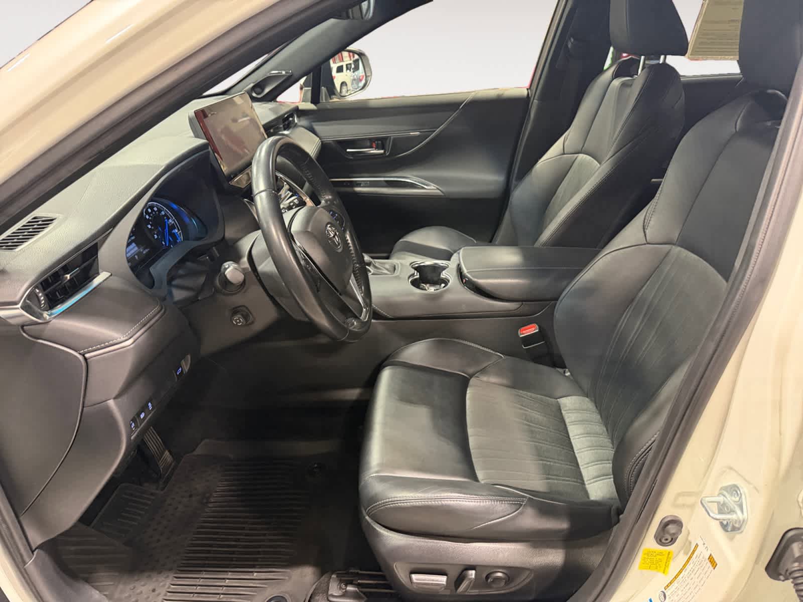 Used 2021 Toyota Venza XLE AWD/4WD image 10
