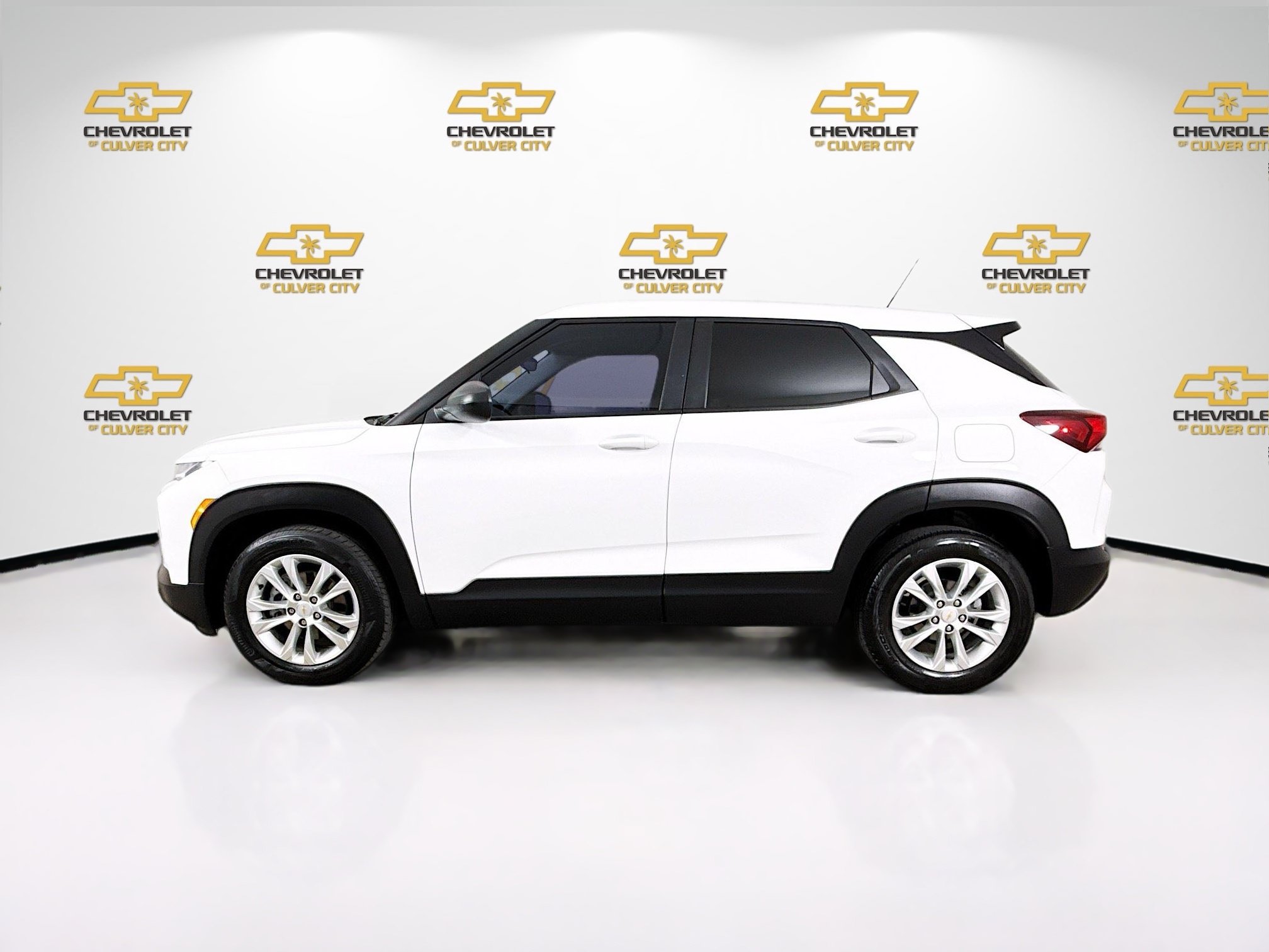 Used 2023 Chevrolet TrailBlazer LS FWD image 5