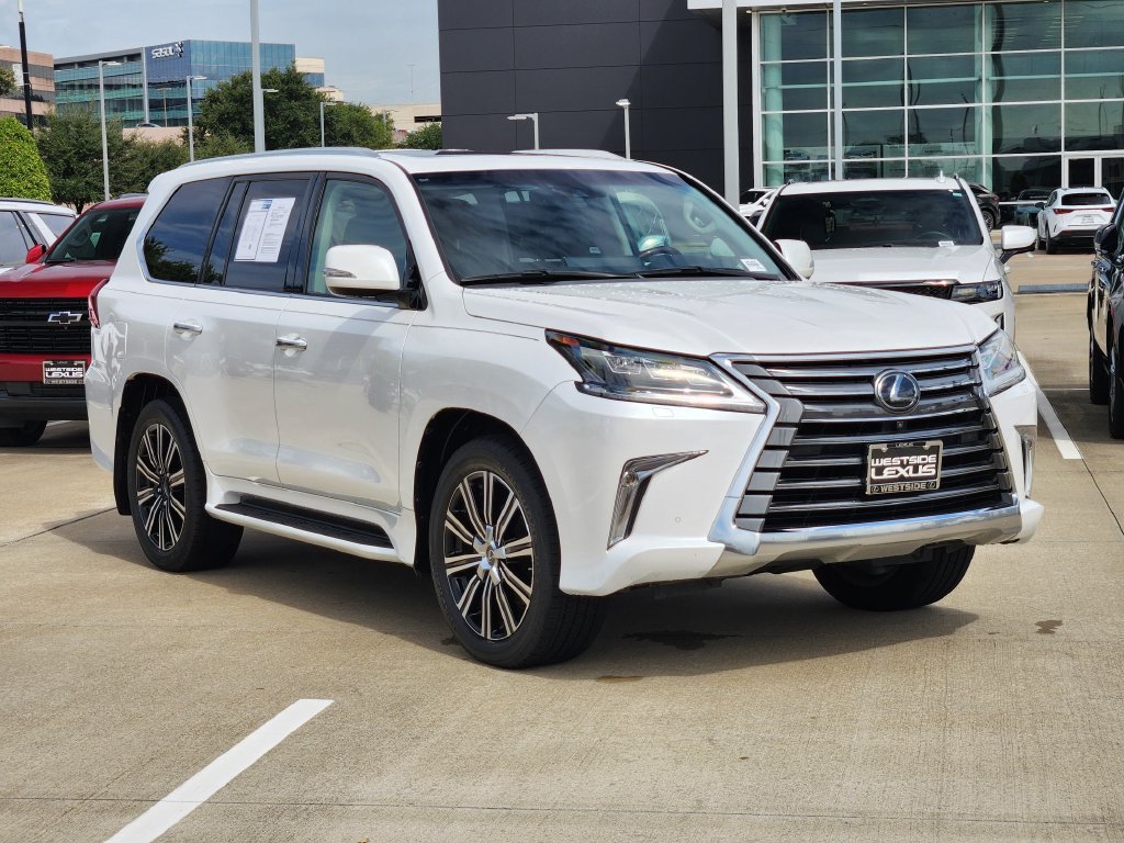 Used 2020 Lexus LX 570 4WD w/ 3rd Row & Luxury Pkg image 3