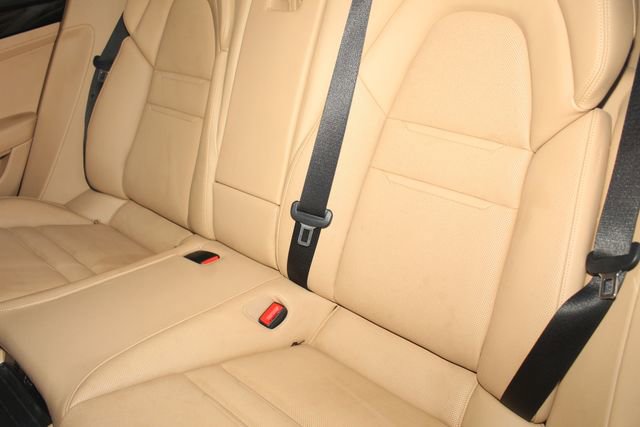 Used 2019 Porsche Panamera 4 image 23