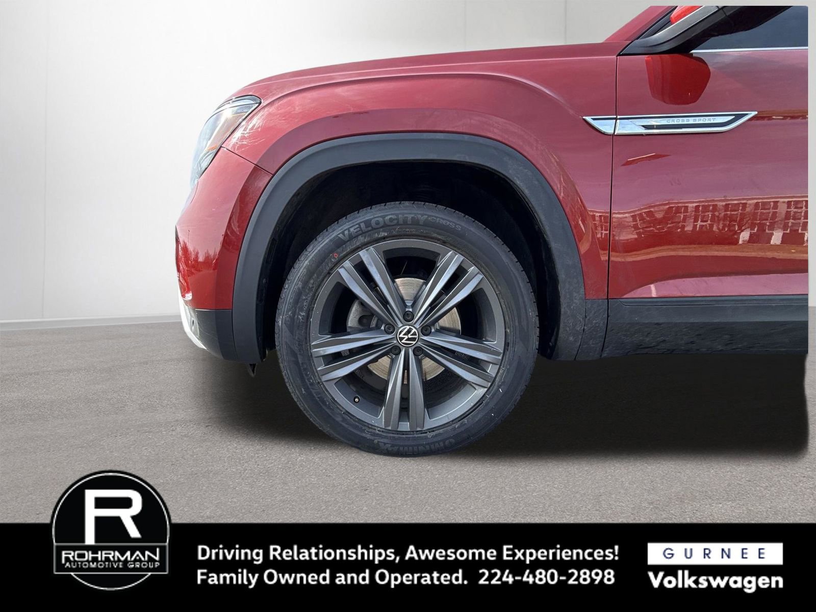 Used 2020 Volkswagen Atlas Cross Sport SE w/ Panoramic Sunroof Package image 11