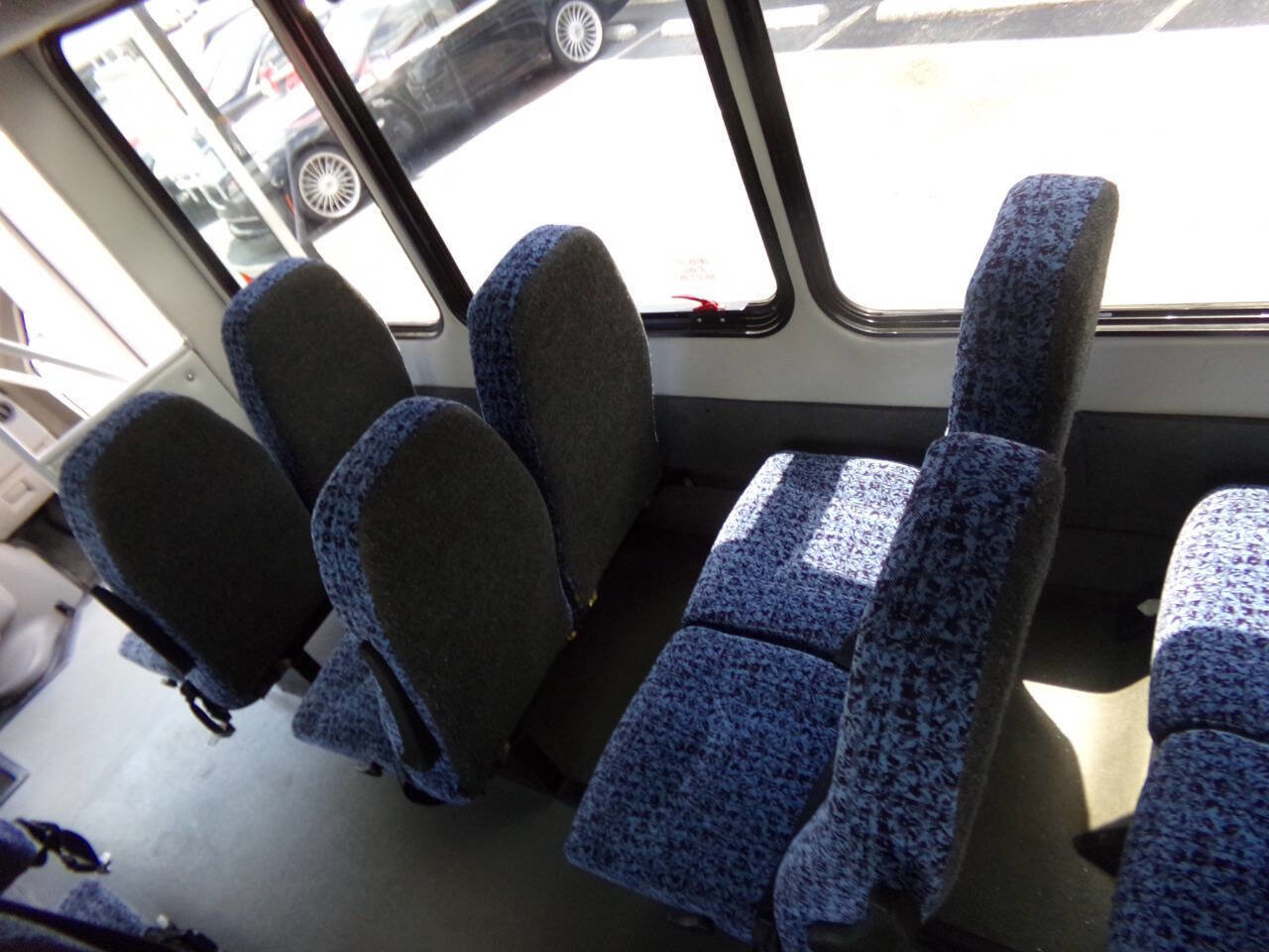 Used 2012 Ford E-450 and Econoline 450 Super Duty w/ Shuttle Bus Prep Pkg image 22