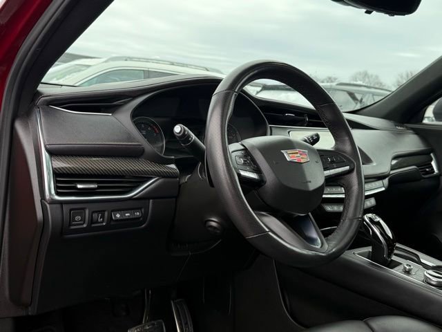 Used 2022 Cadillac XT4 Sport image 17