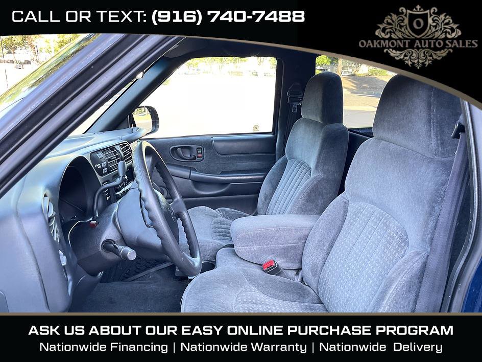 Used 2000 Chevrolet S10 Pickup LS w/ Preferred Equipment Group AWD/4WD image 14