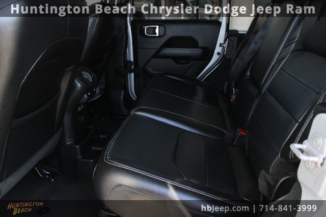Used 2023 Jeep Wrangler Unlimited Sahara image 41