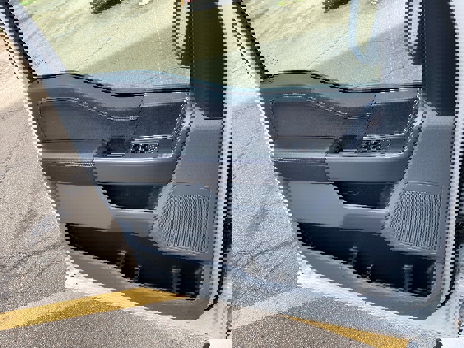 Used 2025 Ford F150 XLT w/ Equipment Group 301A Standard image 19