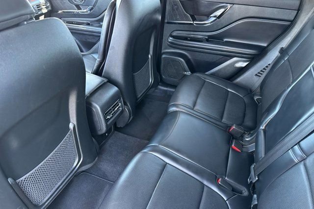 Used 2022 Lincoln Corsair Reserve image 13