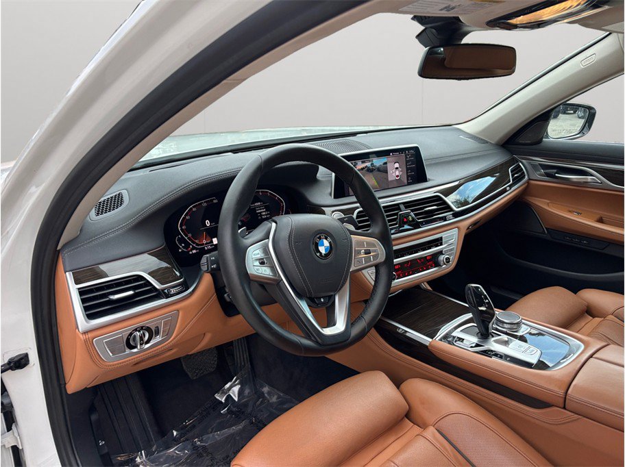 Used 2021 BMW 740i xDrive w/ Premium Package AWD/4WD image 6