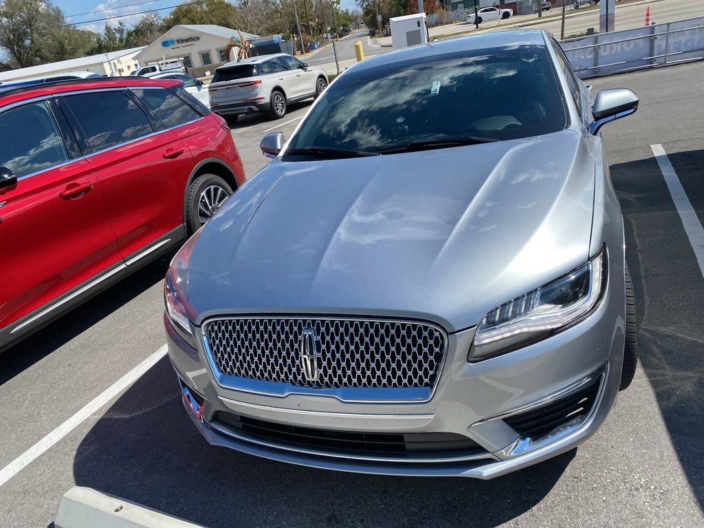 Used 2020 Lincoln MKZ w/ Convenience Package image 1