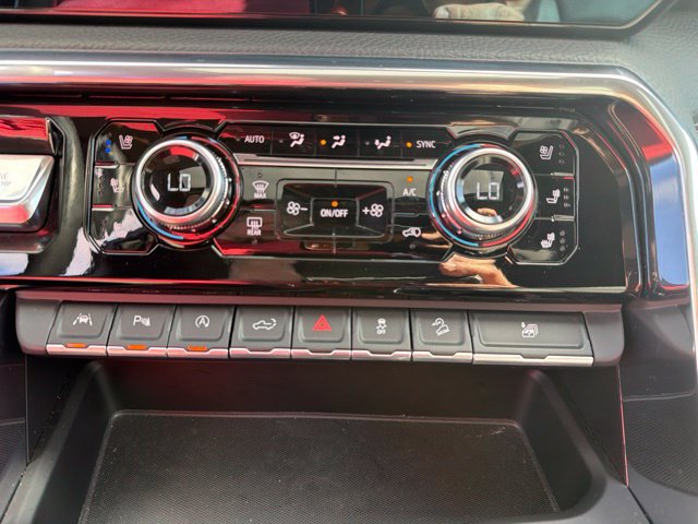 Used 2023 GMC Sierra 1500 Denali AWD/4WD image 23