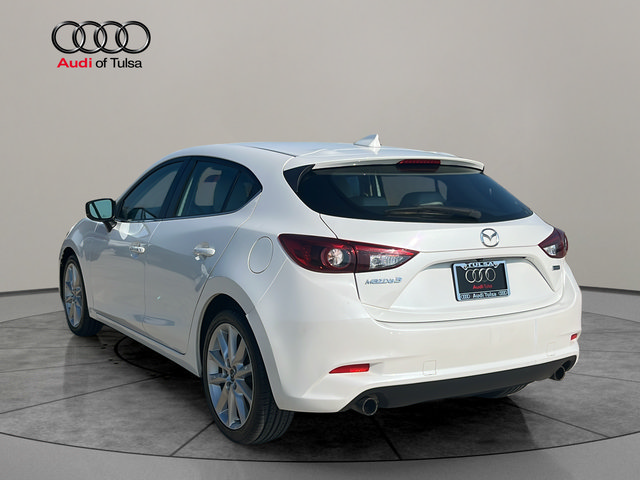 Used 2017 MAZDA MAZDA3 Grand Touring w/ Premium Equipment Package FWD image 5