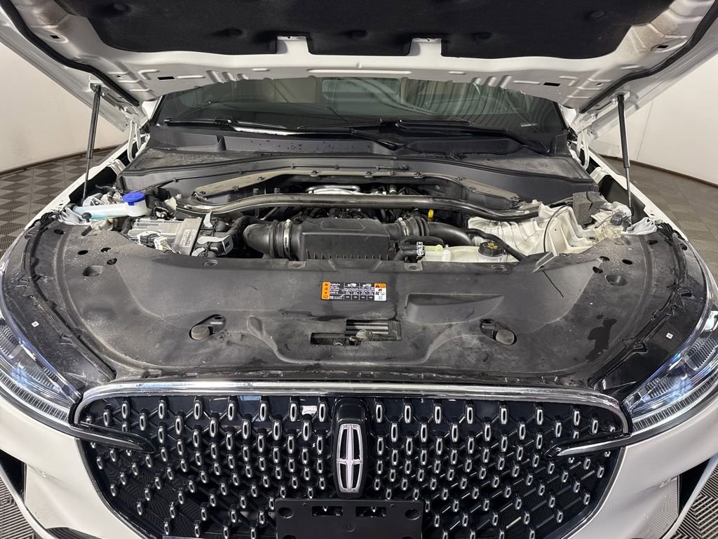 Used 2025 Lincoln Aviator Reserve w/ Equipment Group 201A image 4