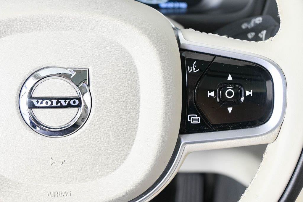 Used 2021 Volvo XC90 T6 Inscription w/ Lounge Package AWD/4WD image 13