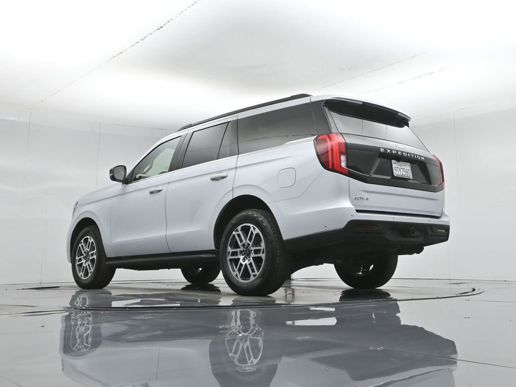 Used 2025 Ford Expedition Active image 51