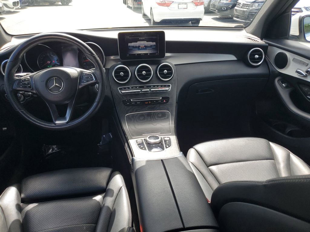 Used 2019 Mercedes-Benz GLC 300 w/ Premium Package image 15