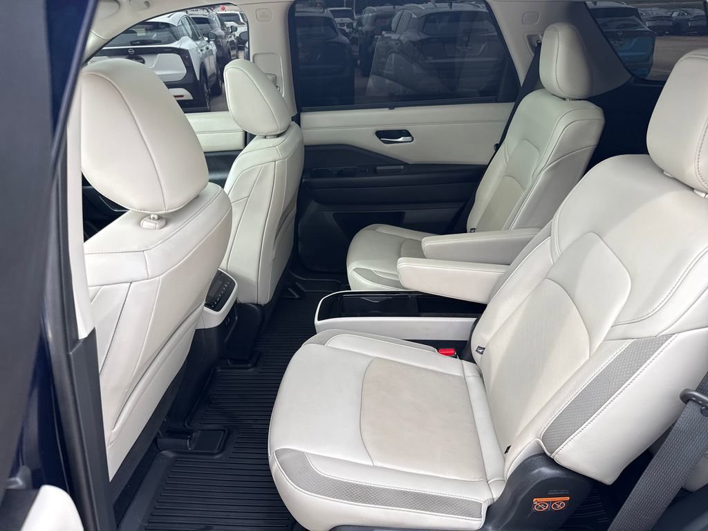 Used 2022 Nissan Pathfinder SL w/ SL Premium Package image 28