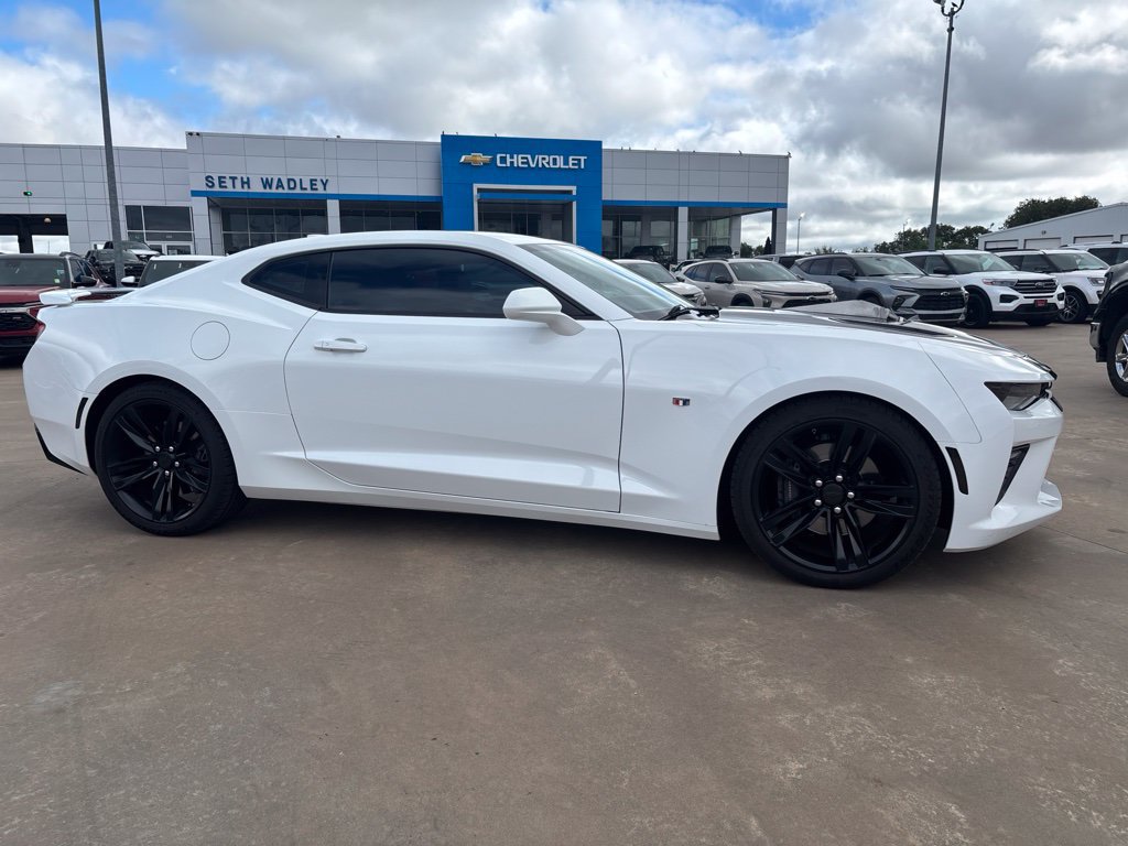 Used 2018 Chevrolet Camaro SS RWD image 7