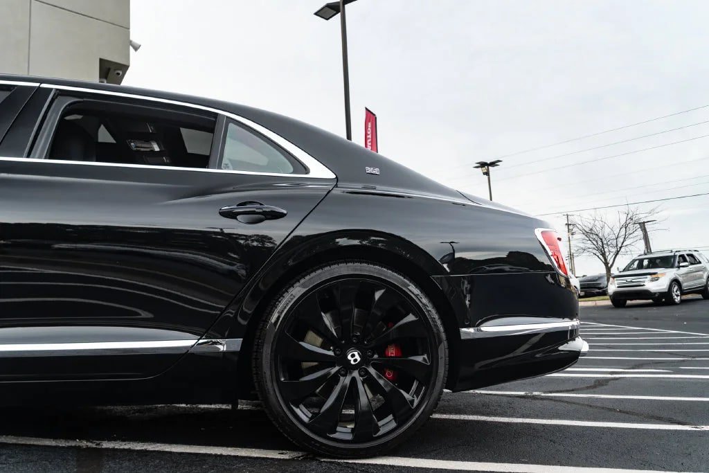 Used 2020 Bentley Flying Spur W12 AWD/4WD image 25