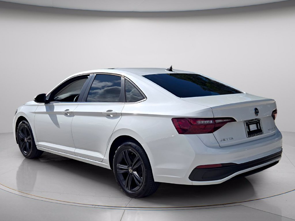 Certified 2024 Volkswagen Jetta SE w/ Panoramic Sunroof Package FWD image 4