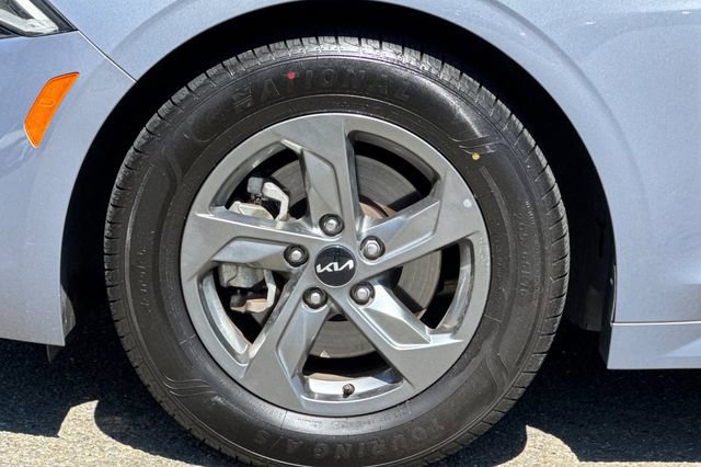 Used 2023 Kia K5 LXS image 31