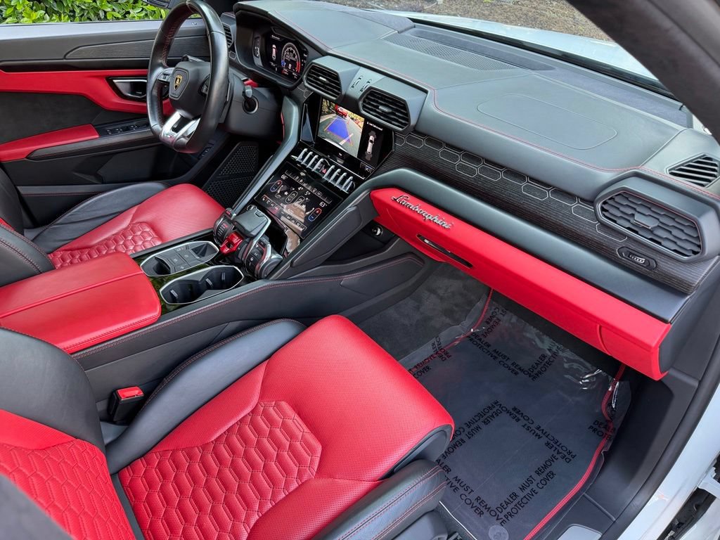 Used 2021 Lamborghini Urus AWD/4WD image 33