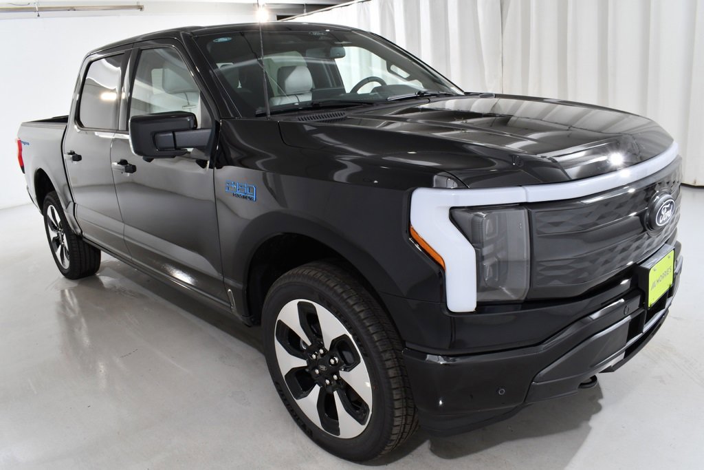 New 2025 Ford F150 Lightning Platinum image 5