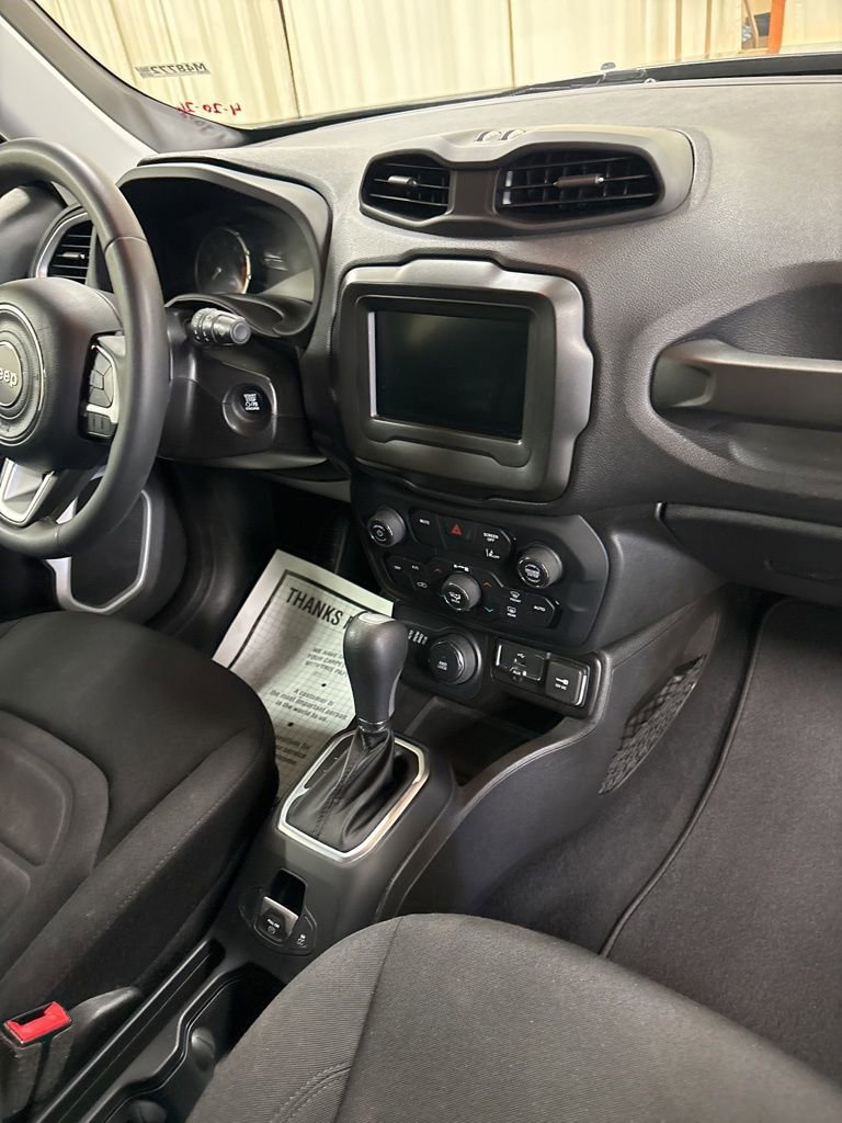 Used 2021 Jeep Renegade Latitude AWD/4WD image 26