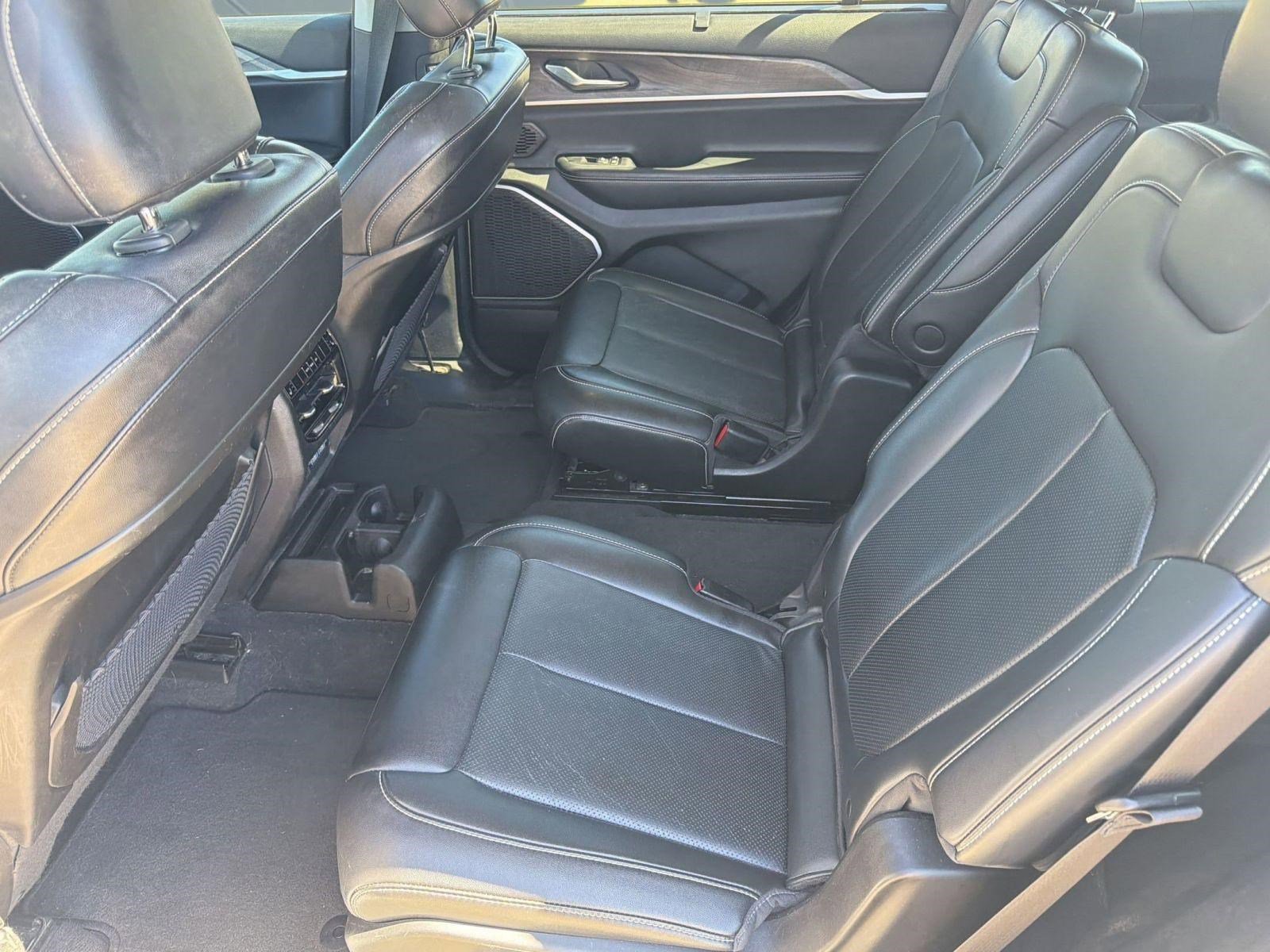 Used 2022 Jeep Grand Cherokee L Limited w/ Luxury Tech Group II image 13