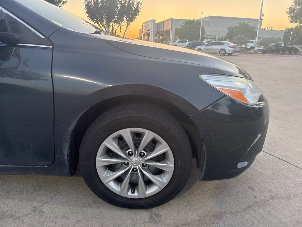 Used 2017 Toyota Camry LE FWD image 11