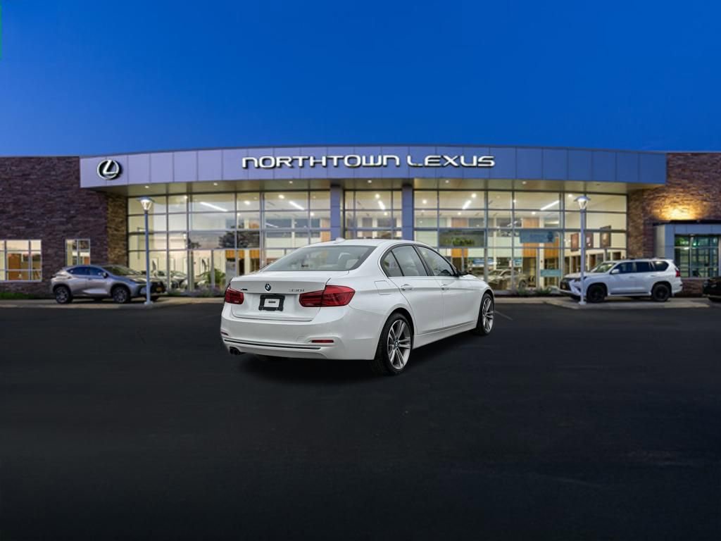Used 2017 BMW 330i xDrive Sedan image 22